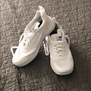VANS WHITE ULTRARANGE